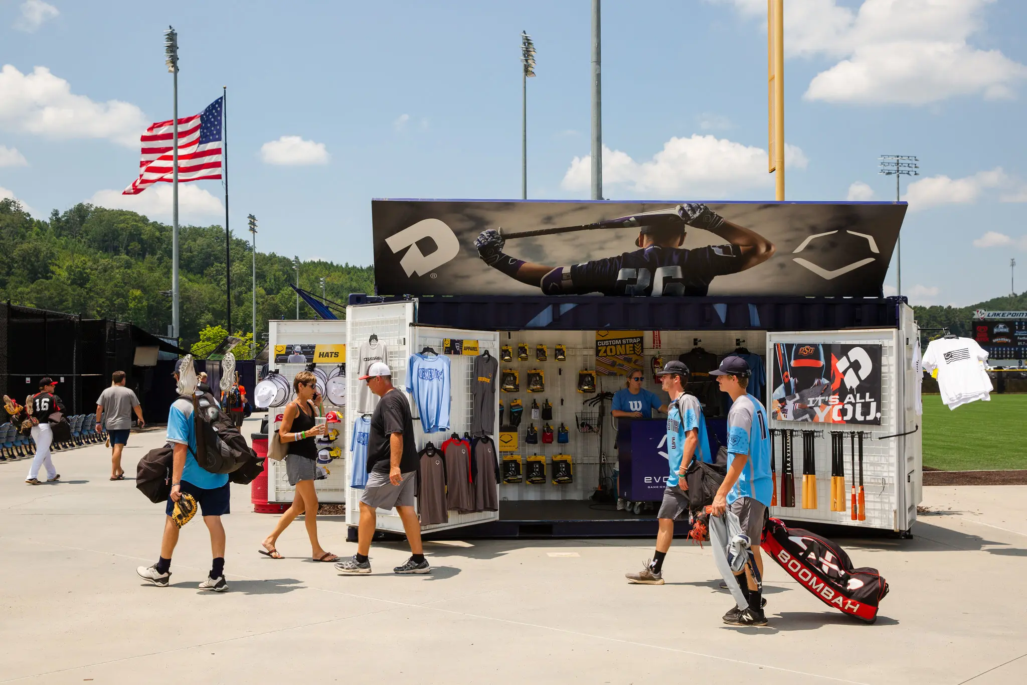 The youth sports mega-complex comes to town, hoping teams will follow. THE NEW YORK TIMES.