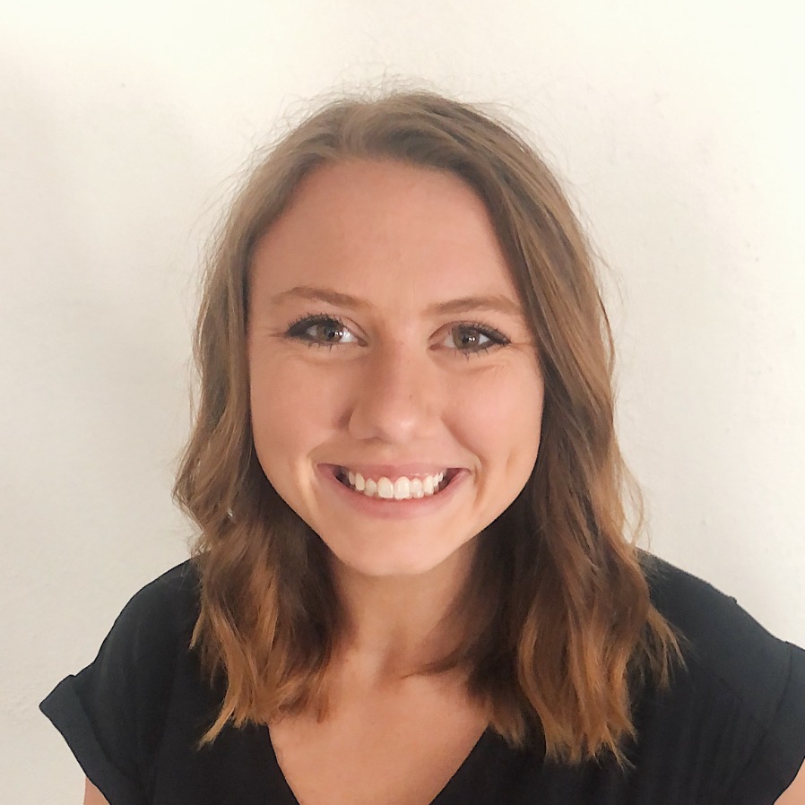 Lu Lawrence headshot